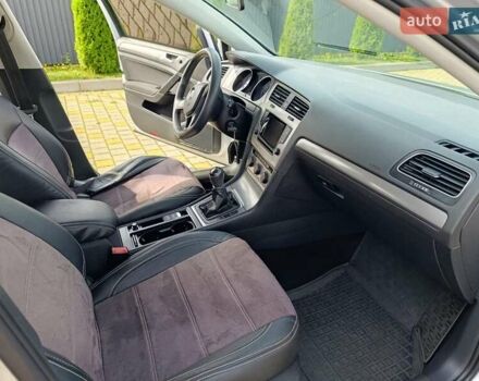 Серый Фольксваген Гольф, объемом двигателя 1.6 л и пробегом 262 тыс. км за 11000 $, фото 22 на Automoto.ua