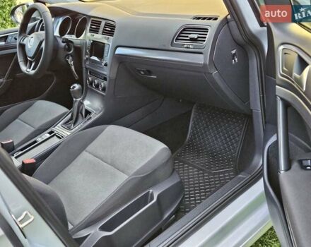 Серый Фольксваген Гольф, объемом двигателя 1.6 л и пробегом 262 тыс. км за 8800 $, фото 39 на Automoto.ua