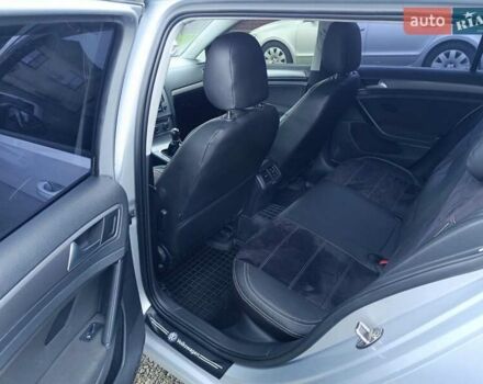 Серый Фольксваген Гольф, объемом двигателя 1.6 л и пробегом 262 тыс. км за 11000 $, фото 27 на Automoto.ua