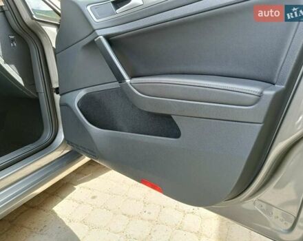 Серый Фольксваген Гольф, объемом двигателя 1.6 л и пробегом 240 тыс. км за 11600 $, фото 35 на Automoto.ua