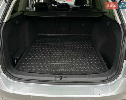 Серый Фольксваген Гольф, объемом двигателя 1.6 л и пробегом 300 тыс. км за 11800 $, фото 19 на Automoto.ua