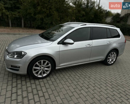 Серый Фольксваген Гольф, объемом двигателя 1.6 л и пробегом 300 тыс. км за 11800 $, фото 2 на Automoto.ua