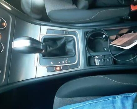 Серый Фольксваген Гольф, объемом двигателя 1.6 л и пробегом 300 тыс. км за 12000 $, фото 7 на Automoto.ua