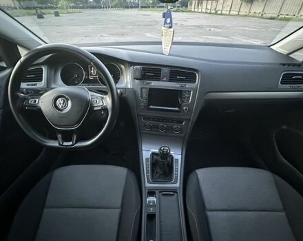 Серый Фольксваген Гольф, объемом двигателя 1.6 л и пробегом 252 тыс. км за 9800 $, фото 7 на Automoto.ua