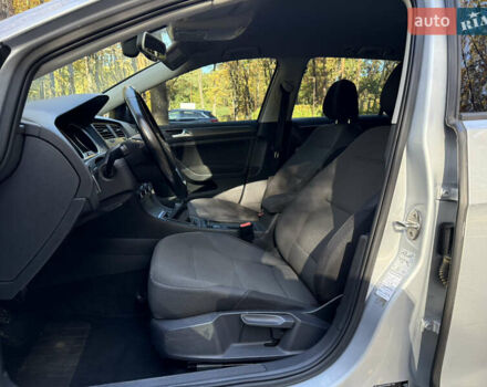 Серый Фольксваген Гольф, объемом двигателя 1.6 л и пробегом 230 тыс. км за 10500 $, фото 23 на Automoto.ua