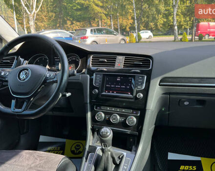 Серый Фольксваген Гольф, объемом двигателя 1.6 л и пробегом 319 тыс. км за 11300 $, фото 16 на Automoto.ua