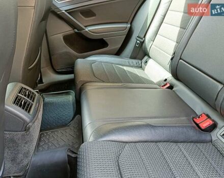 Серый Фольксваген Гольф, объемом двигателя 1.6 л и пробегом 240 тыс. км за 11600 $, фото 27 на Automoto.ua