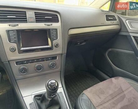 Серый Фольксваген Гольф, объемом двигателя 1.6 л и пробегом 262 тыс. км за 11000 $, фото 19 на Automoto.ua