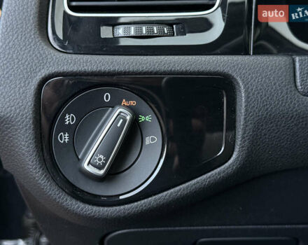 Серый Фольксваген Гольф, объемом двигателя 2 л и пробегом 289 тыс. км за 12350 $, фото 30 на Automoto.ua