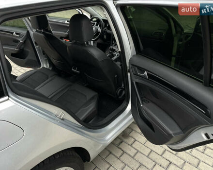 Серый Фольксваген Гольф, объемом двигателя 1.6 л и пробегом 300 тыс. км за 11800 $, фото 15 на Automoto.ua