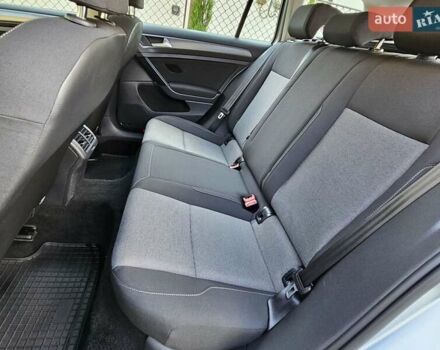 Серый Фольксваген Гольф, объемом двигателя 1.6 л и пробегом 262 тыс. км за 8800 $, фото 59 на Automoto.ua