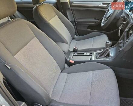 Серый Фольксваген Гольф, объемом двигателя 1.6 л и пробегом 262 тыс. км за 8800 $, фото 42 на Automoto.ua