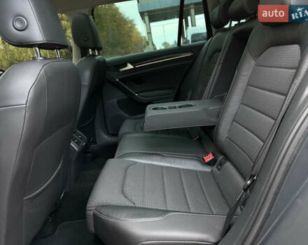 Серый Фольксваген Гольф, объемом двигателя 1.97 л и пробегом 288 тыс. км за 11899 $, фото 58 на Automoto.ua