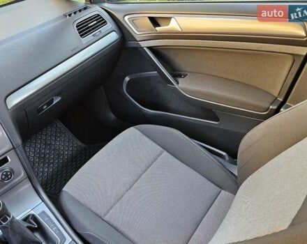 Серый Фольксваген Гольф, объемом двигателя 1.6 л и пробегом 262 тыс. км за 8800 $, фото 52 на Automoto.ua