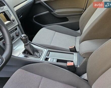 Серый Фольксваген Гольф, объемом двигателя 1.6 л и пробегом 262 тыс. км за 8800 $, фото 41 на Automoto.ua