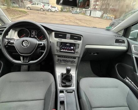 Серый Фольксваген Гольф, объемом двигателя 1.6 л и пробегом 277 тыс. км за 9999 $, фото 6 на Automoto.ua