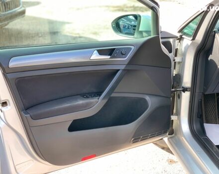 Серый Фольксваген Гольф, объемом двигателя 1.6 л и пробегом 207 тыс. км за 10290 $, фото 19 на Automoto.ua