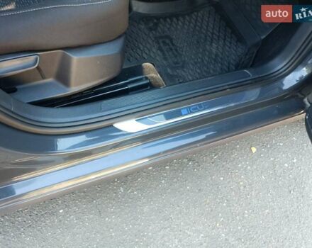 Сірий Фольксваген Гольф, об'ємом двигуна 1.6 л та пробігом 262 тис. км за 10500 $, фото 231 на Automoto.ua