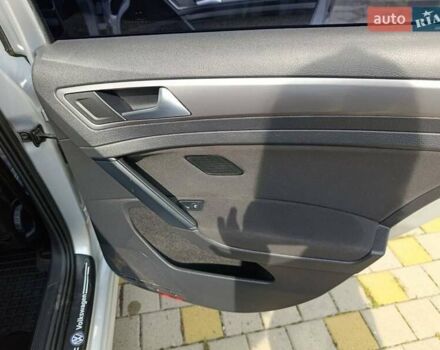 Серый Фольксваген Гольф, объемом двигателя 1.6 л и пробегом 262 тыс. км за 11000 $, фото 35 на Automoto.ua