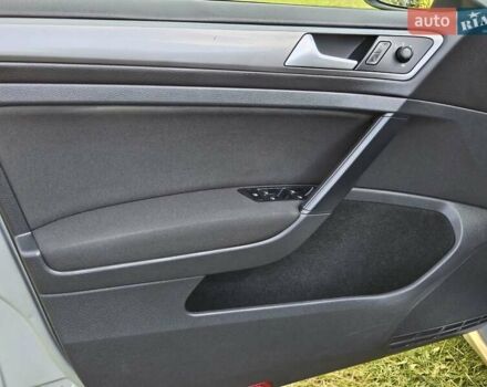 Серый Фольксваген Гольф, объемом двигателя 1.6 л и пробегом 262 тыс. км за 8800 $, фото 48 на Automoto.ua