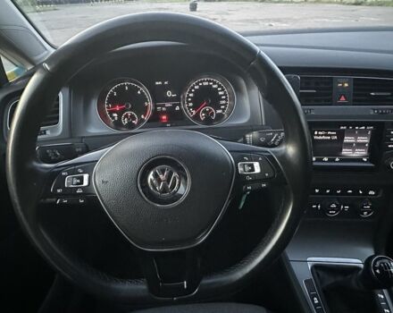 Серый Фольксваген Гольф, объемом двигателя 1.6 л и пробегом 252 тыс. км за 9800 $, фото 6 на Automoto.ua