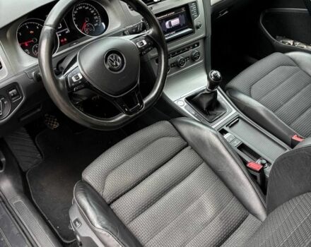 Серый Фольксваген Гольф, объемом двигателя 1.6 л и пробегом 294 тыс. км за 9599 $, фото 4 на Automoto.ua