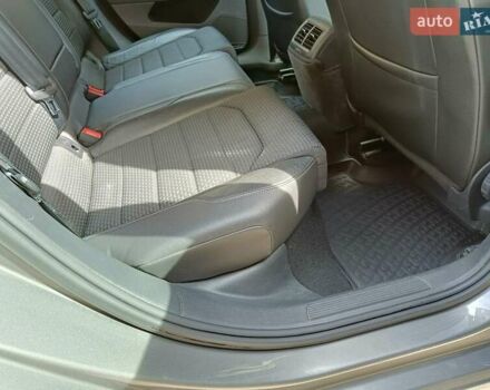 Серый Фольксваген Гольф, объемом двигателя 1.6 л и пробегом 240 тыс. км за 11600 $, фото 31 на Automoto.ua