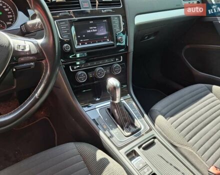 Серый Фольксваген Гольф, объемом двигателя 1.6 л и пробегом 250 тыс. км за 10600 $, фото 15 на Automoto.ua