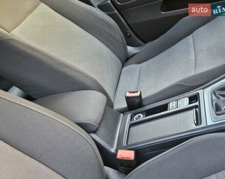 Серый Фольксваген Гольф, объемом двигателя 1.6 л и пробегом 262 тыс. км за 8800 $, фото 54 на Automoto.ua