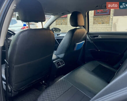 Серый Фольксваген Гольф, объемом двигателя 1.6 л и пробегом 304 тыс. км за 13000 $, фото 19 на Automoto.ua