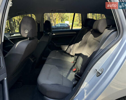 Серый Фольксваген Гольф, объемом двигателя 1.6 л и пробегом 230 тыс. км за 10500 $, фото 26 на Automoto.ua