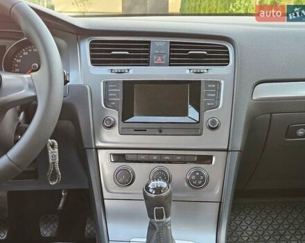 Серый Фольксваген Гольф, объемом двигателя 1.6 л и пробегом 262 тыс. км за 8800 $, фото 46 на Automoto.ua