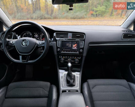 Серый Фольксваген Гольф, объемом двигателя 1.97 л и пробегом 288 тыс. км за 11899 $, фото 46 на Automoto.ua