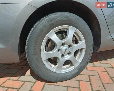 Серый Фольксваген Гольф, объемом двигателя 1.6 л и пробегом 240 тыс. км за 11600 $, фото 9 на Automoto.ua