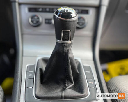 Сірий Фольксваген Гольф, об'ємом двигуна 1.6 л та пробігом 284 тис. км за 10850 $, фото 18 на Automoto.ua