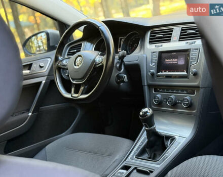 Серый Фольксваген Гольф, объемом двигателя 1.6 л и пробегом 230 тыс. км за 10500 $, фото 29 на Automoto.ua