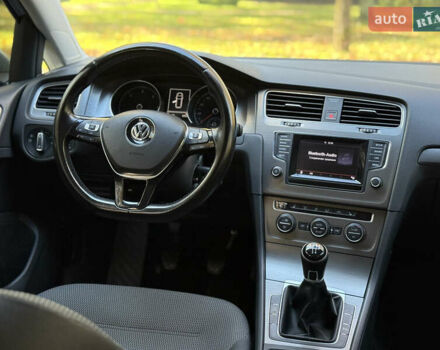 Серый Фольксваген Гольф, объемом двигателя 1.6 л и пробегом 232 тыс. км за 10000 $, фото 26 на Automoto.ua