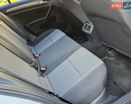 Серый Фольксваген Гольф, объемом двигателя 1.6 л и пробегом 262 тыс. км за 8800 $, фото 60 на Automoto.ua