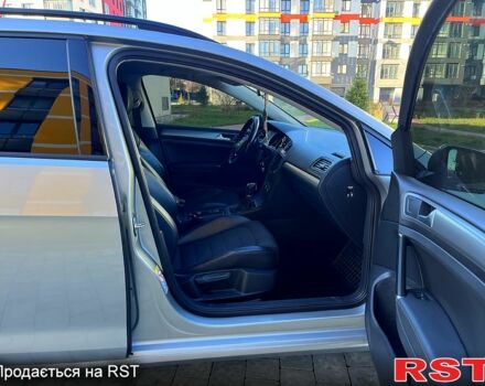 Серый Фольксваген Гольф, объемом двигателя 1.6 л и пробегом 300 тыс. км за 12500 $, фото 12 на Automoto.ua