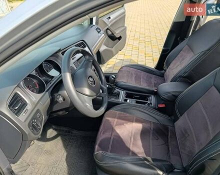 Серый Фольксваген Гольф, объемом двигателя 1.6 л и пробегом 262 тыс. км за 11000 $, фото 24 на Automoto.ua