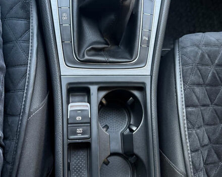 Серый Фольксваген Гольф, объемом двигателя 1.6 л и пробегом 261 тыс. км за 10500 $, фото 11 на Automoto.ua