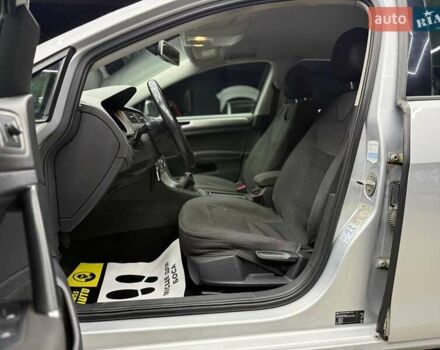 Сірий Фольксваген Гольф, об'ємом двигуна 1.6 л та пробігом 461 тис. км за 10700 $, фото 19 на Automoto.ua