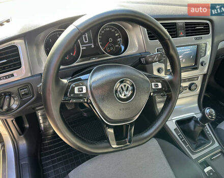 Фольксваген Гольф 2015 в Червонограде на Automoto.ua Серый Фольксваген Гольф, объемом двигателя 1.6 л и пробегом 223 тыс. км за 12157 $, фото 35 на Automoto.ua