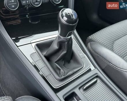 Серый Фольксваген Гольф, объемом двигателя 1.6 л и пробегом 236 тыс. км за 11450 $, фото 50 на Automoto.ua