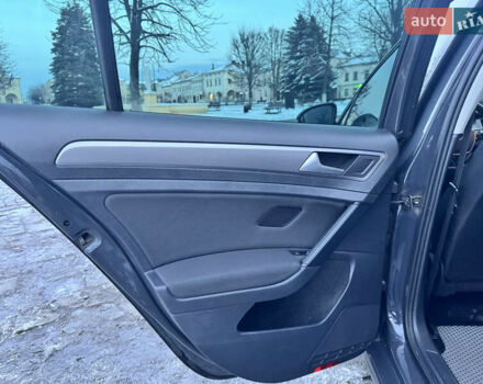 Серый Фольксваген Гольф, объемом двигателя 1.6 л и пробегом 303 тыс. км за 9300 $, фото 23 на Automoto.ua