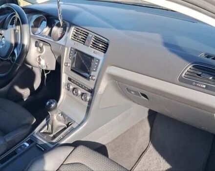 Серый Фольксваген Гольф, объемом двигателя 1.6 л и пробегом 275 тыс. км за 11000 $, фото 24 на Automoto.ua