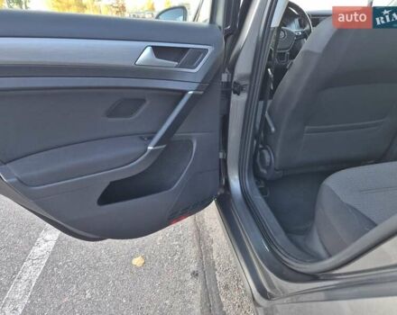 Серый Фольксваген Гольф, объемом двигателя 1.6 л и пробегом 255 тыс. км за 10900 $, фото 14 на Automoto.ua