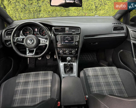 Серый Фольксваген Гольф, объемом двигателя 1.97 л и пробегом 333 тыс. км за 11999 $, фото 46 на Automoto.ua