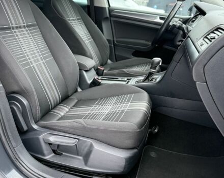 Сірий Фольксваген Гольф, об'ємом двигуна 2 л та пробігом 300 тис. км за 11000 $, фото 5 на Automoto.ua