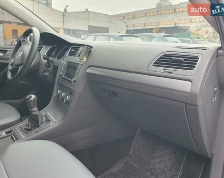 Серый Фольксваген Гольф, объемом двигателя 1.6 л и пробегом 170 тыс. км за 8500 $, фото 46 на Automoto.ua